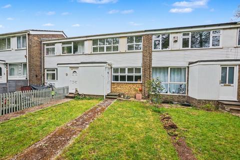 3 bed property, in Meresborough Road, £290,000