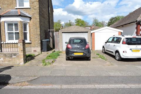 Studio, in Cedar Park Road, £200,000