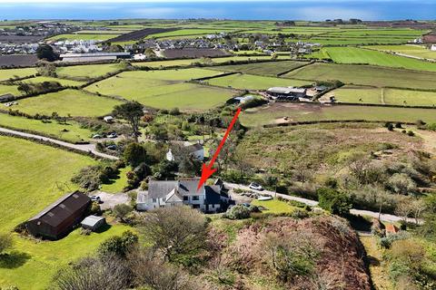 3 bed property, in Tresowes Hill, £375,000