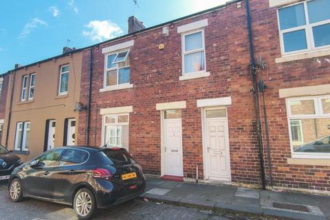 2 bed property, in Russell Street, £53,000