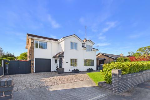4 bed property, in Arley Close, £700,000