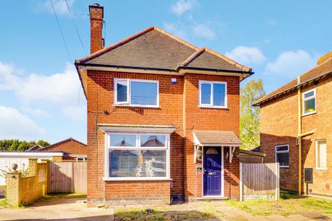 3 bed property, in Thorneywood Road, £300,000