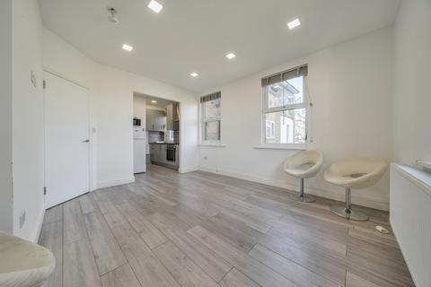 2 bed property, in Anerley Road, £300,000