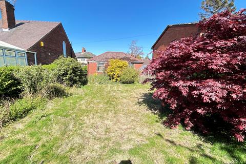 Studio, in Fulwood, £130,000