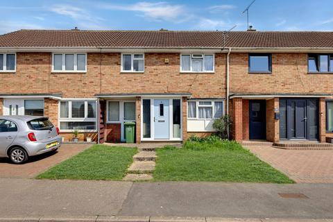 3 bed property, in Claydon Crescent, £340,000