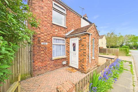 2 bed property, in Townside, £153,000