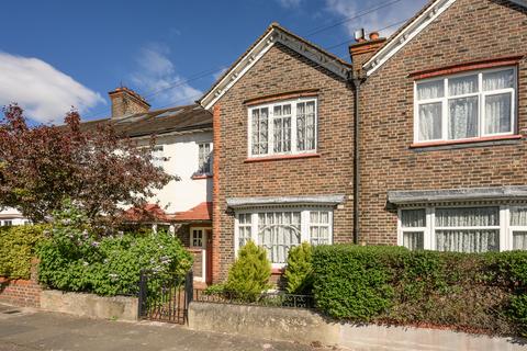 3 bed property, in Bathurst Avenue, £845,000