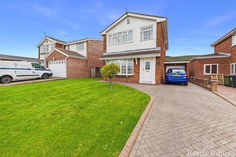 4 bed property, in Eglinton Avenue, £280,000