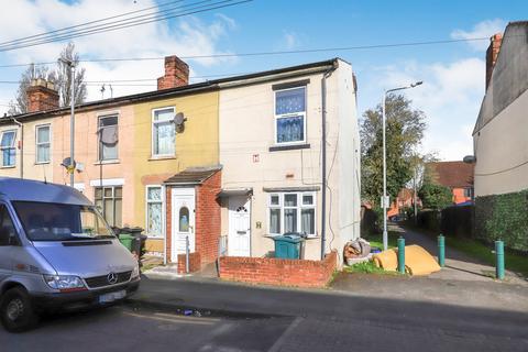 2 bed property, in Leicester Street, £140,000