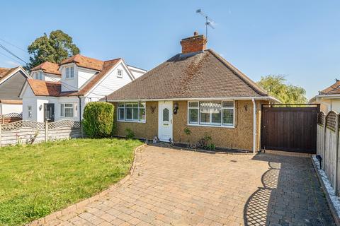 2 bed property, in Breadcroft Road, £475,000
