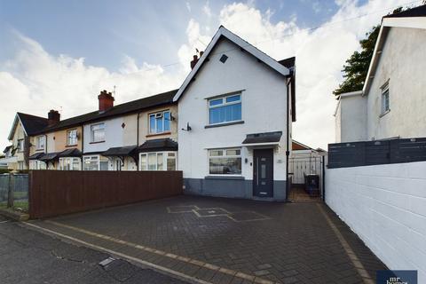 2 bed property, in Mostyn Road, £215,000