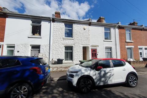 2 bed property, in Cleveland Road, £150,000