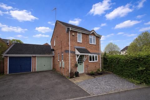 3 bed property, in Harlech Court, £265,000