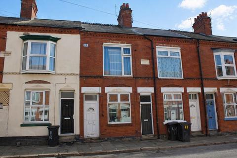 3 bed property, in Mountcastle Road, £190,000
