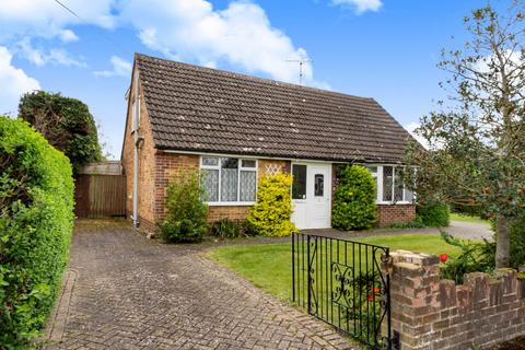 4 bed property, in Hendons Way, £700,000