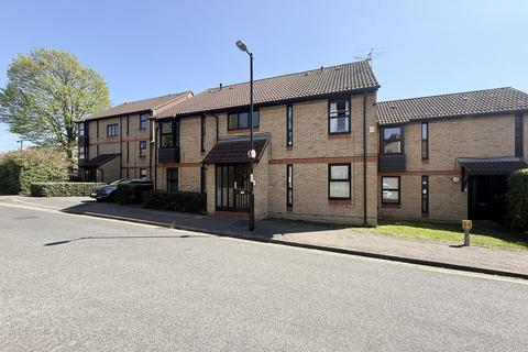 Studio, in Shinners Close, £145,000