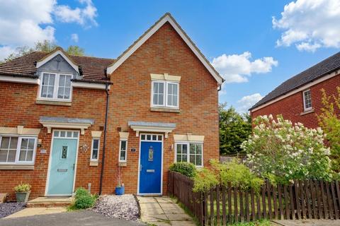 2 bed property, in Gadwall Way, £285,000