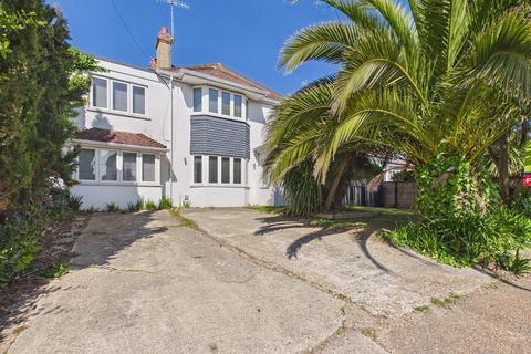 5 bed property, in Elm Grove, £700,000