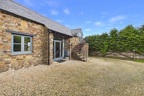 3 bed property, in Milton Damerel, £345,000