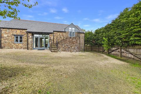 3 bed property, in Milton Damerel, £345,000