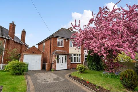 3 bed property, in Marlborough Road, £350,000