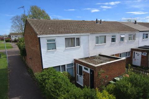 3 bed property, in Bromley Gardens, £275,000