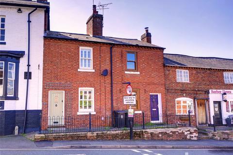 2 bed property, in Swan Street, £225,000