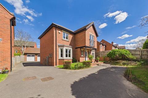 5 bed property, in Alcester Road, £650,000