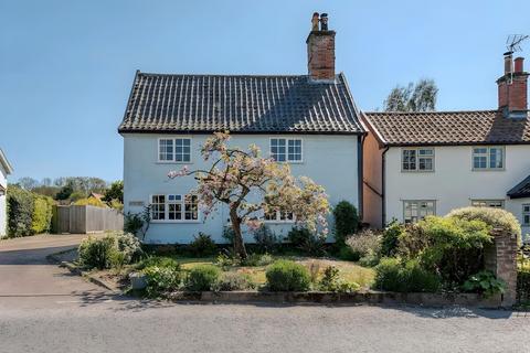 4 bed property, in Church Street, £575,000