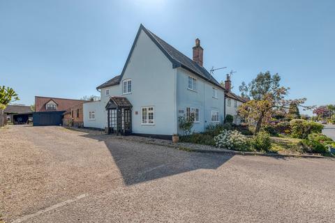 4 bed property, in Church Street, £550,000