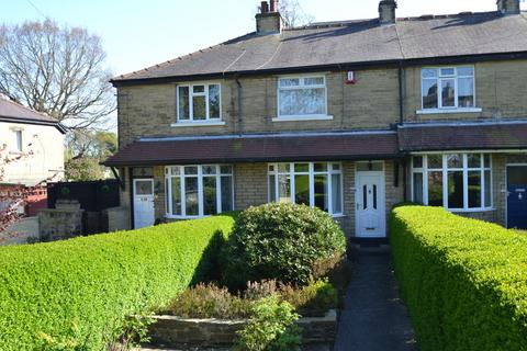 2 bed property, in Park Road, £199,950