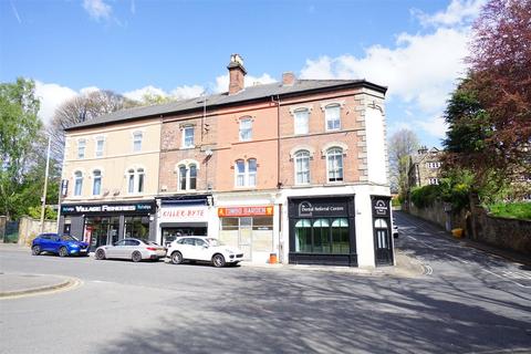3 bed property, in Chesterfield Road, £320,000