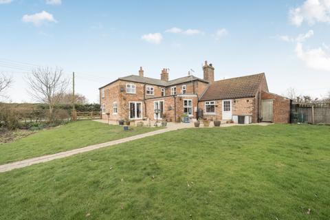 4 bed property, in Woodhall Spa, £268,000