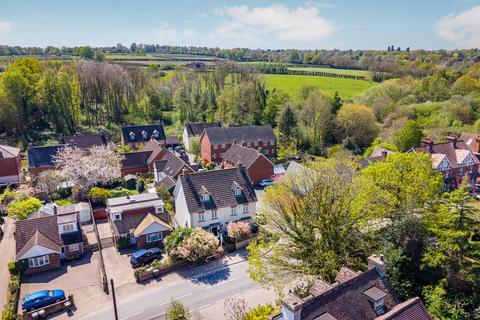 4 bed property, in Goudhurst Road, £440,000