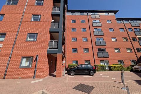 2 bed property, in Broad Gauge Way, £100,000