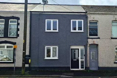 3 bed property, in Margaret St, £185,000