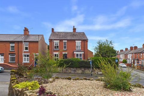 7 bed property, in Hightown Road, £395,000