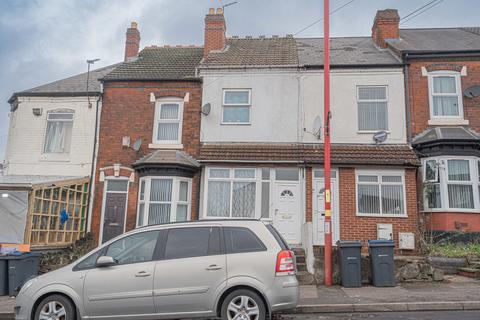3 bed property, in Crocketts Road, £190,000