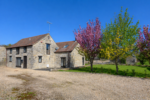 4 bed property, in Pitney, £625,000