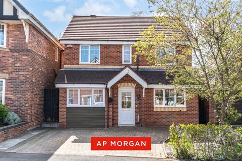 4 bed property, in Cedar Drive, £435,000