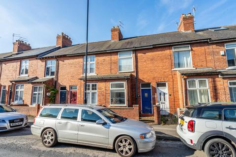 2 bed property, in Balmoral Terrace, £280,000