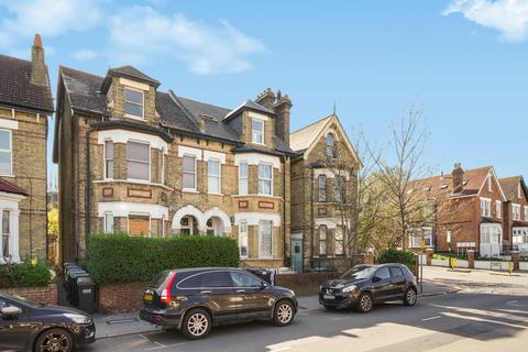 1 bed property, in Epsom Road, £210,000