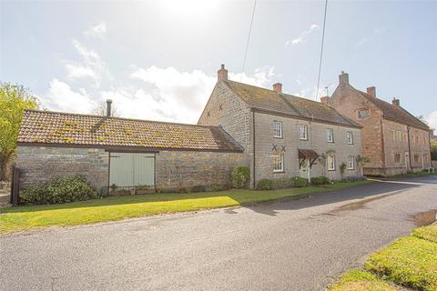 4 bed property, in East Street, £825,000