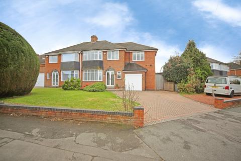 5 bed property, in Richmond Road, £625,000