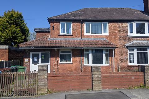 4 bed property, in Howden Road, £225,000