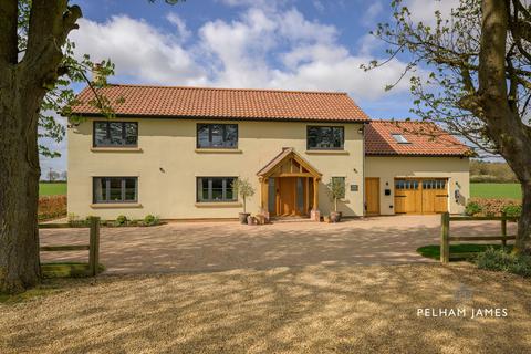 5 bed property, in Carlby Road, £1,000,000