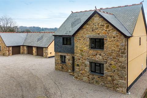 5 bed property, in Praze, £850,000