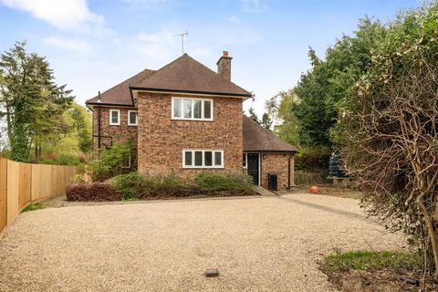4 bed property, in Chequers Lane, £1,000,000