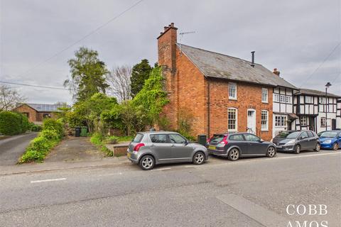 3 bed property, in West Street, £325,000