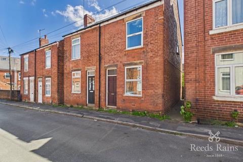 2 bed property, in Hope Street, £100,000